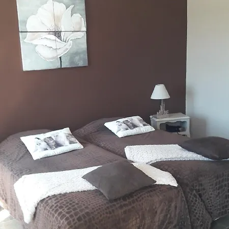 Domaine De Prefaissal 3*