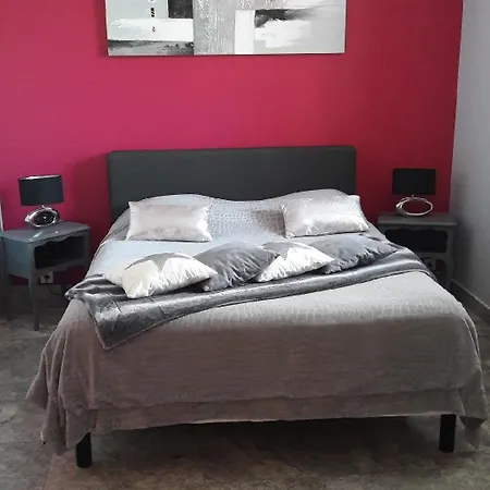 Domaine De Prefaissal Bed and breakfast