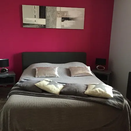 Bed and breakfast Domaine De Prefaissal 3*