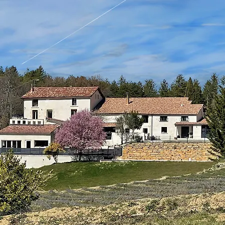 Domaine De Prefaissal 3*