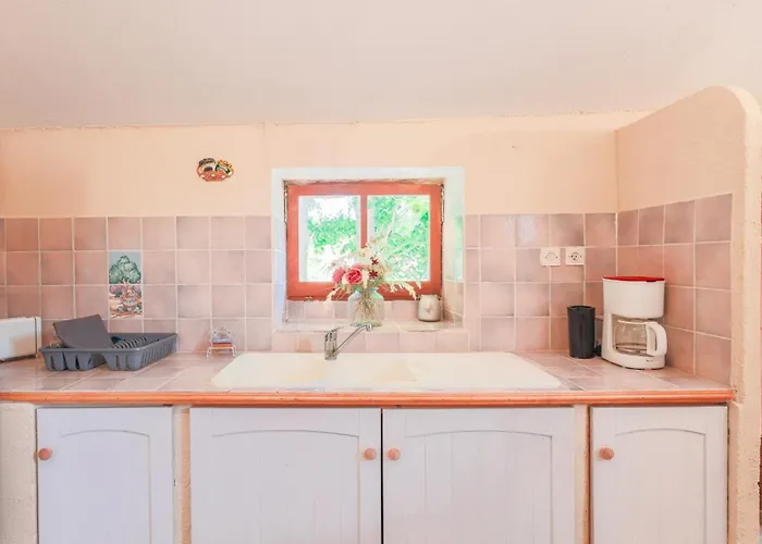 Domaine De Prefaissal Couette-café