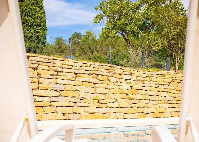 Domaine De Prefaissal 3*