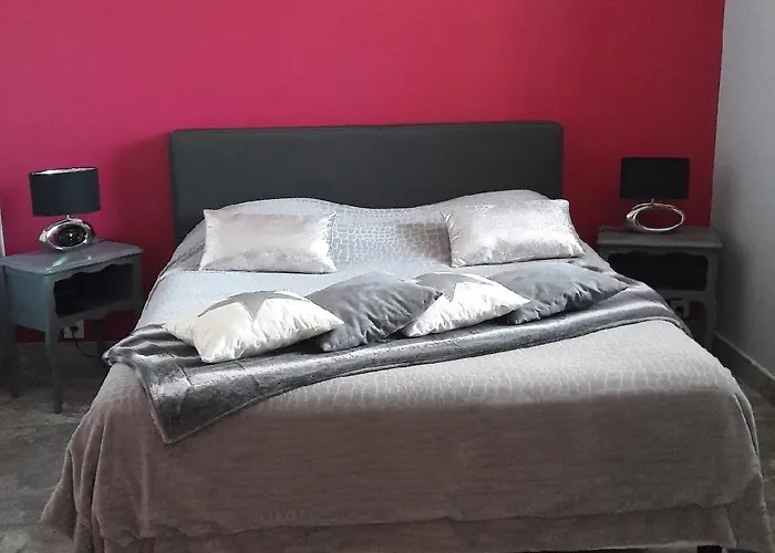 Domaine De Prefaissal Couette-café