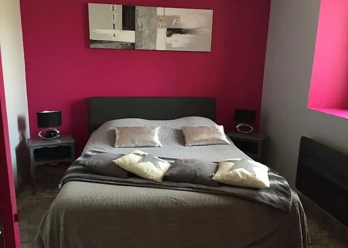 Couette-café Domaine De Prefaissal 3*