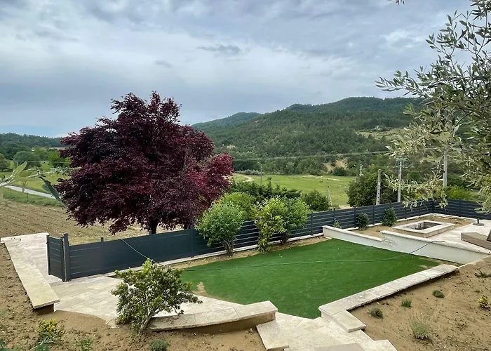 Domaine De Prefaissal Couette-café 3*