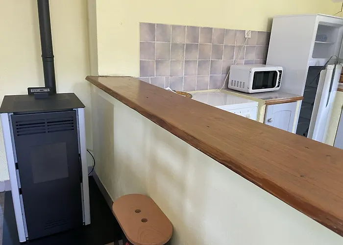 Domaine De Prefaissal 3*