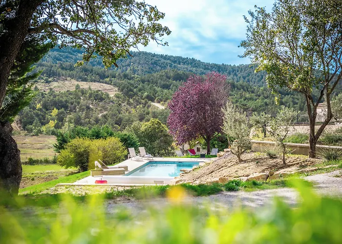 Domaine De Prefaissal 3*